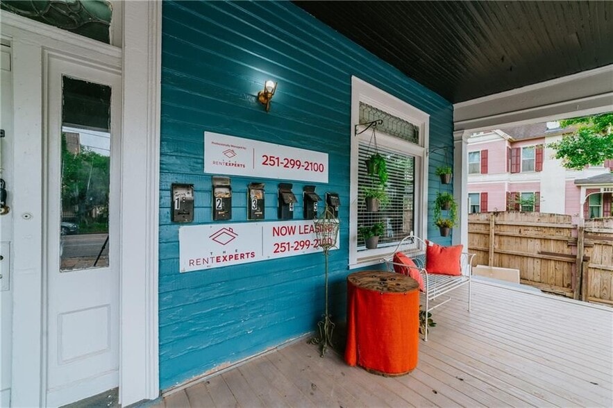 Building Photo - 207 Michigan Ave