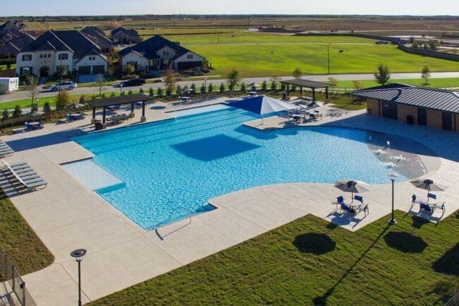 Building Photo - 7102 Golden Groundsel Dr