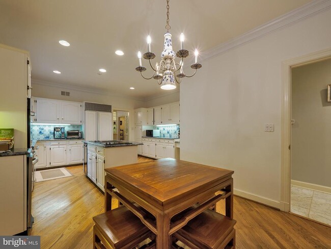 Building Photo - 6513 Kenhill Rd