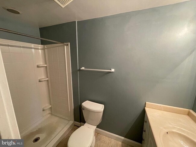 Building Photo - 9817 Rainleaf Ct