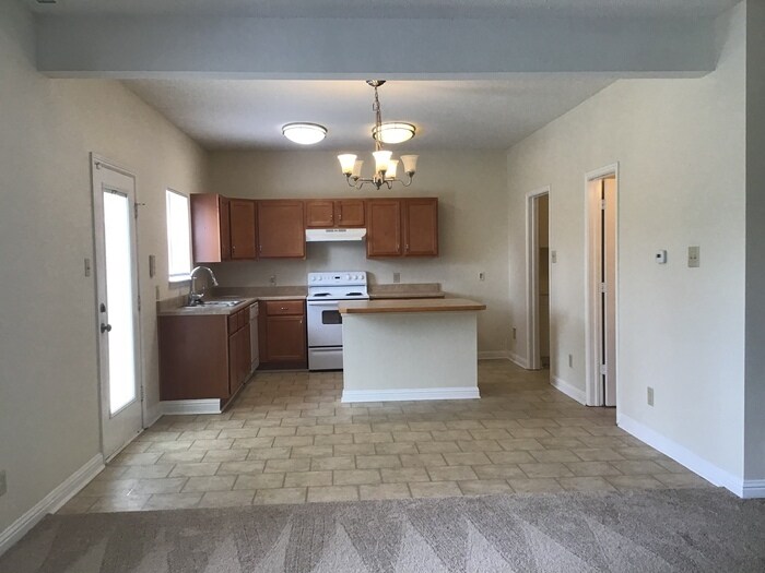 Building Photo - 6517 Apple Branch Ln