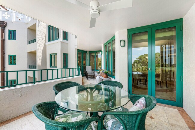 Building Photo - 100 SE 5th Ave