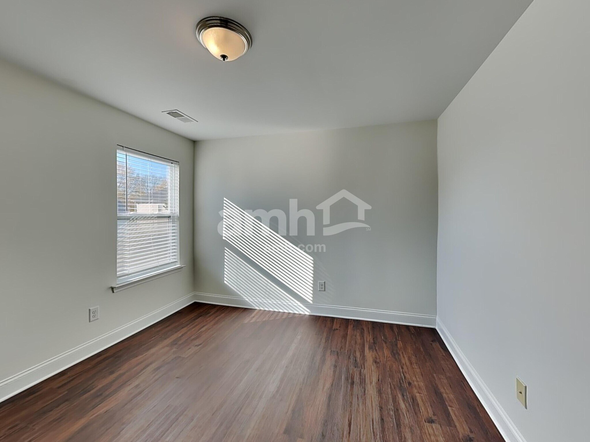 Building Photo - 1018 Forest Way Ct