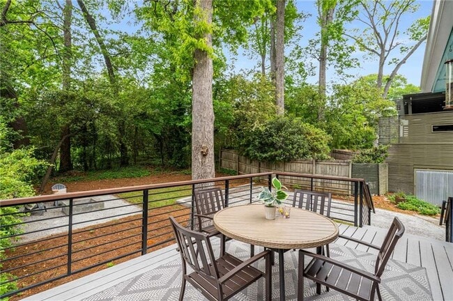 Building Photo - 830 Belgrade Ave NE