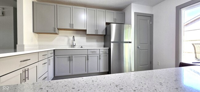 Building Photo - 8421 Banyan Ln