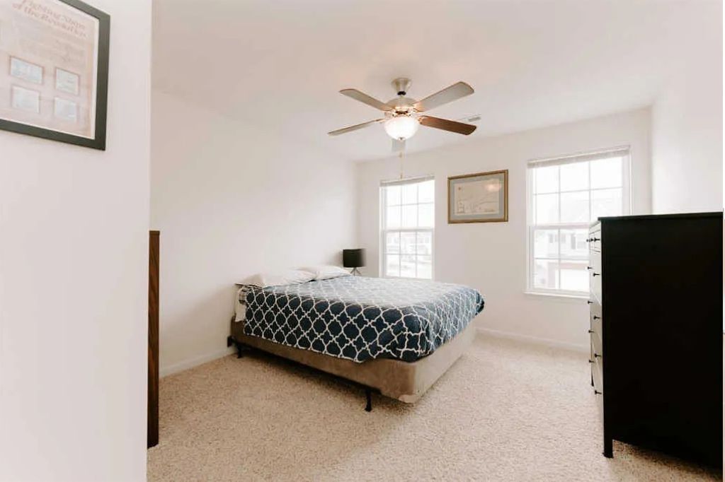 Building Photo - 3297 Cres Falls Way