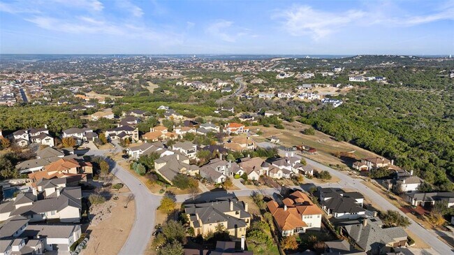 Building Photo - 905 Madison Fork Dr