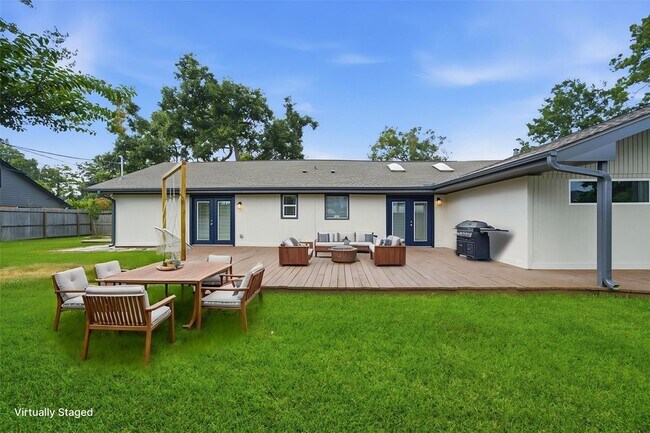 Building Photo - 2603 Baycrest Dr