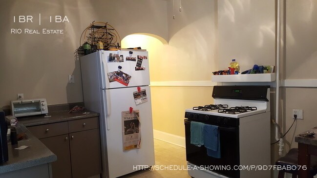 Building Photo - Awesome 1BR with Beautifully Exposed Brick!