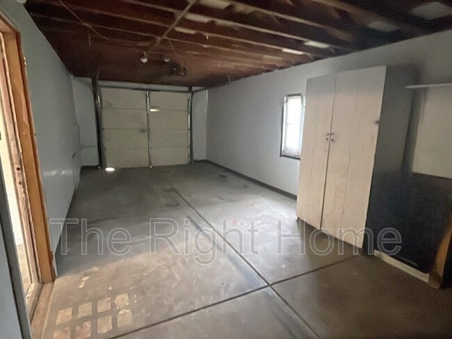 Building Photo - 8334 Izard St