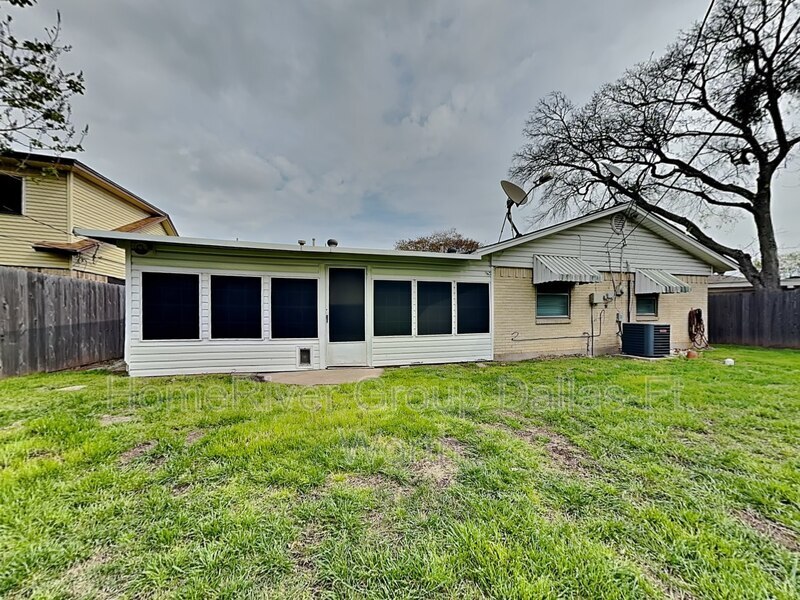 Building Photo - 4628 Danville Dr