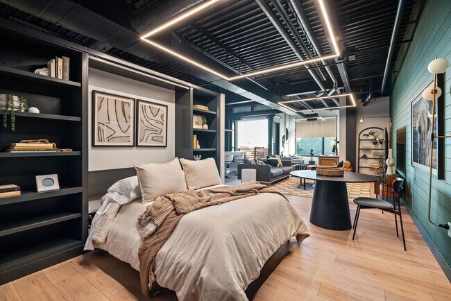 Building Photo - Stunning Fully Furnished Condo in Downtown...