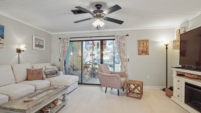 Building Photo - 155 Misty Cove
