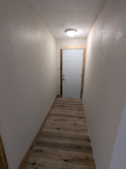 Building Photo - 104 N Rural St