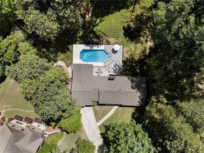 Building Photo - 4770 Chatworth Ct NE