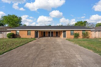 Building Photo - 112 Shirley Dr