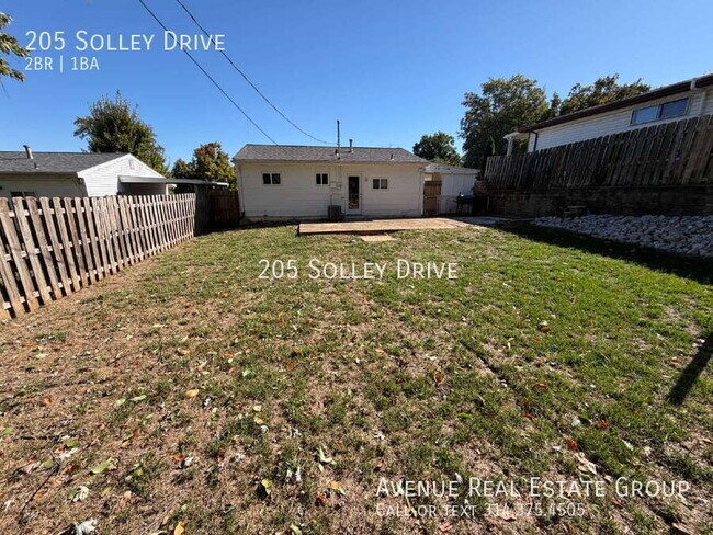 Building Photo - 205 Solley Dr