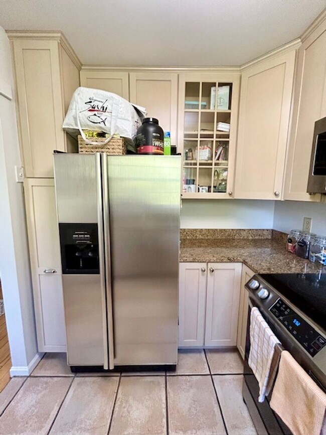 Building Photo - 3640 39th Street NW #E527