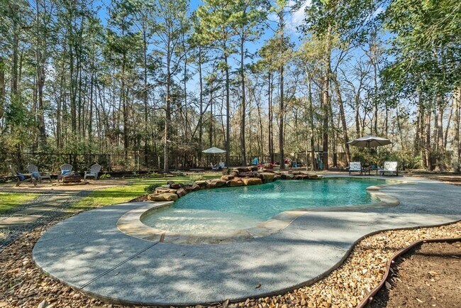 Building Photo - 9520 Chasewood Blvd