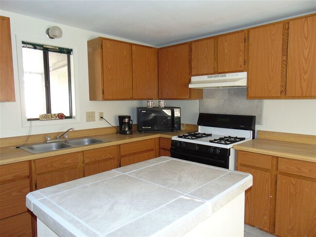 Building Photo - 10536 E Amber Dr