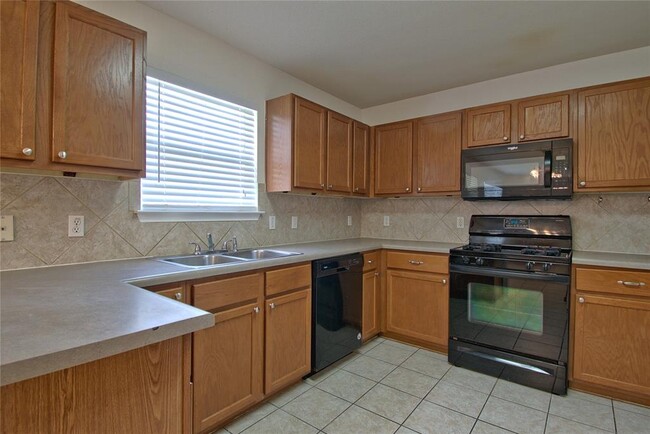 Building Photo - 115 Remington Dr