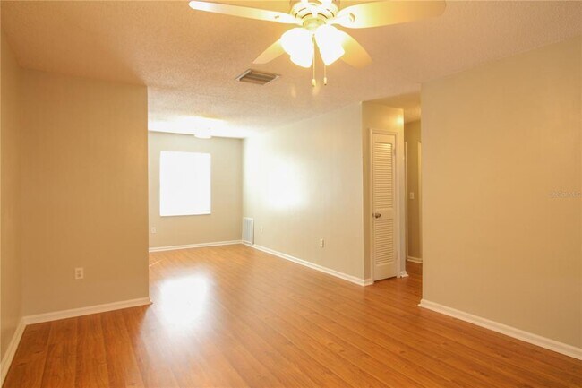 Building Photo - 1920 E Edgewood Dr