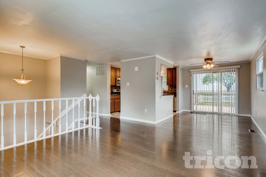 Building Photo - 329 Kearney Dr
