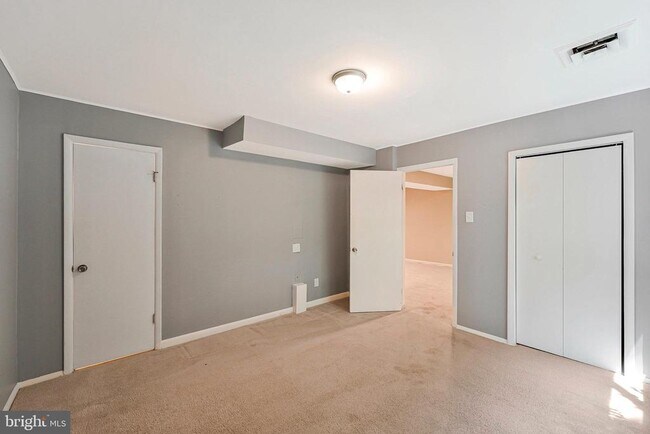 Building Photo - 11069 Saffold Way