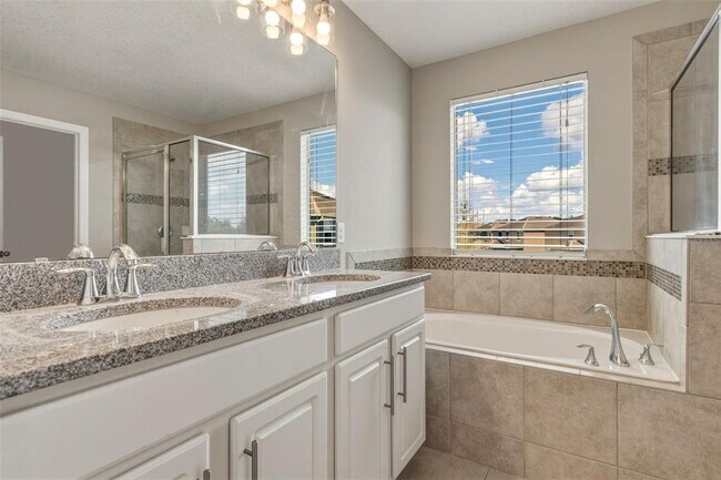 Building Photo - 5962 Paxton Ct