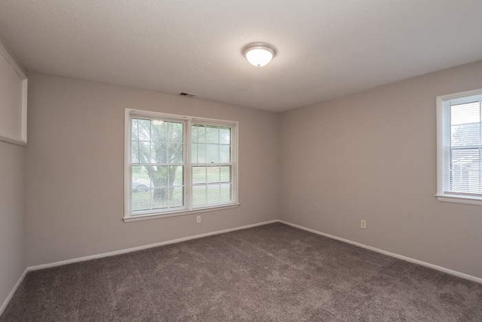 Building Photo - 102 1st Day St