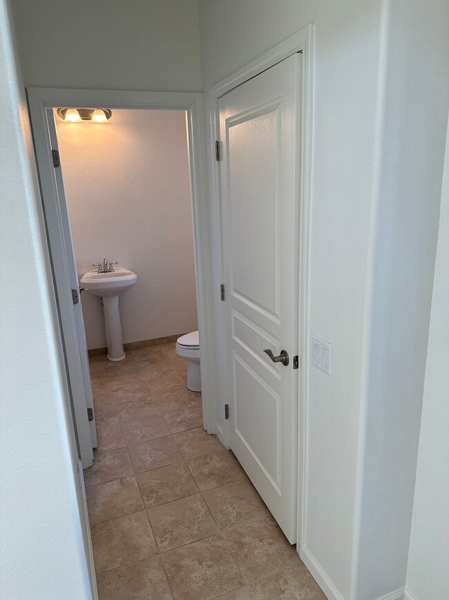 Building Photo - Pleasant 4 Bedroom 2.5 Bath Home Located in the Newer Development of Lavigna