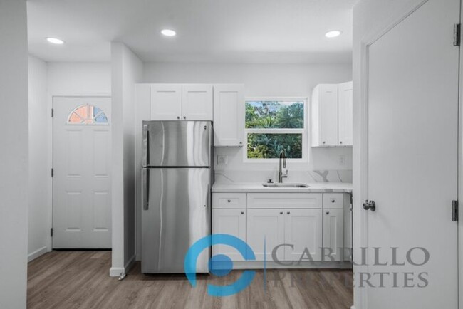 Building Photo - 2527 Tuberose St