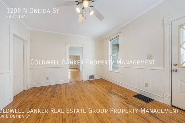 Building Photo - 1209 N Oneida St