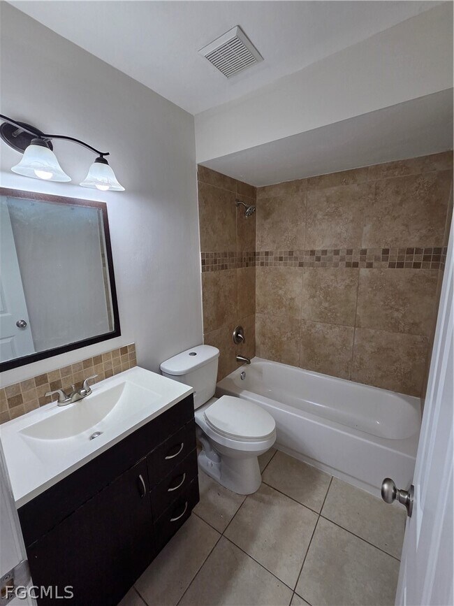 Building Photo - 5868 Littlestone Ct