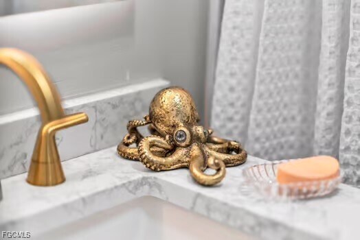 Building Photo - 70 Emily Ln