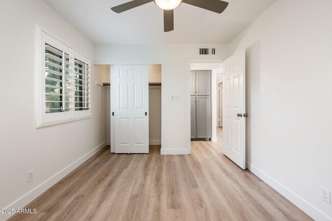 Building Photo - 6430 N 77th Way