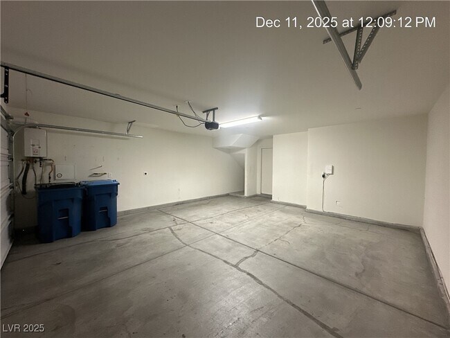 Building Photo - 177 Petaluma Valley Dr