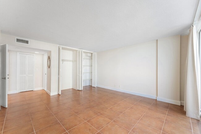 Building Photo - 1200 S Ocean Blvd