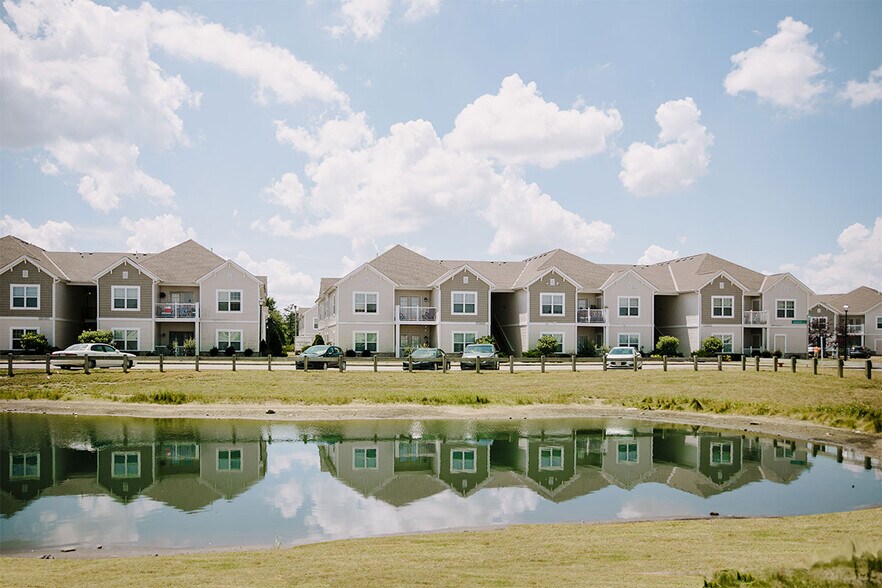 Winchester Village Apartments 6580 Winchester Pike Canal Winchester