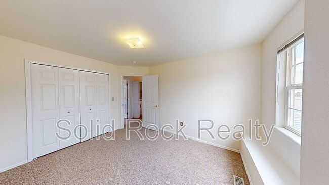 Building Photo - 2635 Leoti Dr