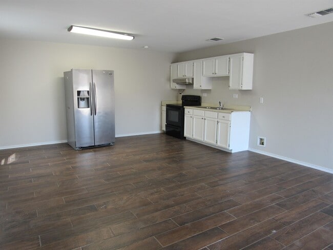 Building Photo - 335 Redfish Dr