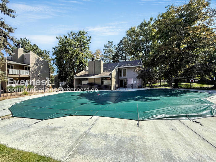 Building Photo - 5300 E Cherry Creek S Dr