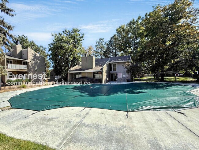 Building Photo - 5300 E Cherry Creek South Dr