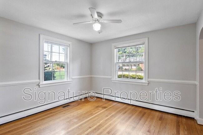 Building Photo - 6731 Forest Hill Ave