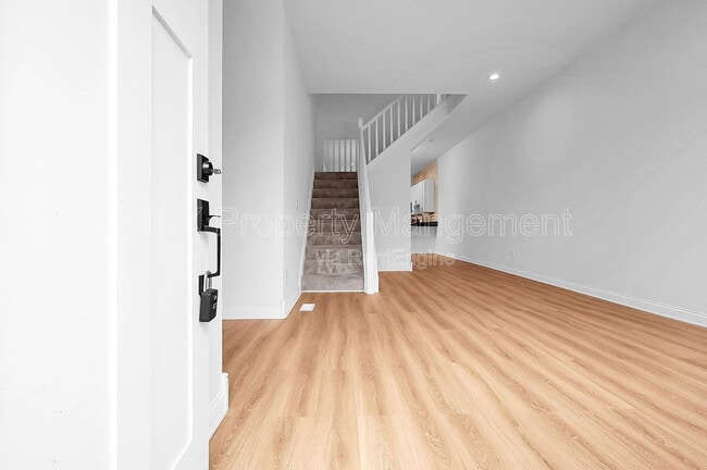 Building Photo - 1114 Summit St