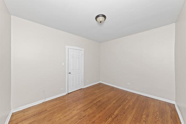 Building Photo - 2 bedroom in Chicago IL 60625