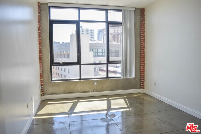 Building Photo - 117 Winston St