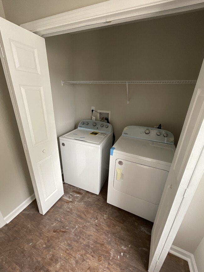 Building Photo - 1015 W C St