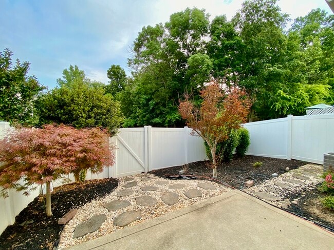 Building Photo - 6001 Boathouse Ln