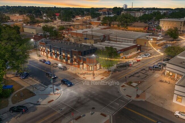 Building Photo - 400 N Garfield Ave